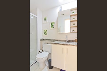 Apartamento à venda com 57m², 2 quartos e 1 vaga Apartamento à venda com 57m², 2 quartos e 1 vagaBanheiro