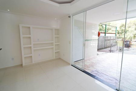 Studio para alugar com 65m², 1 quarto e sem vaga Studio para alugar com 65m², 1 quarto e sem vagaSala/Cozinha