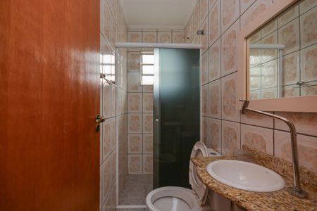 Casa para alugar com 140m², 3 quartos e 3 vagas Casa para alugar com 140m², 3 quartos e 3 vagasBanheiro 2