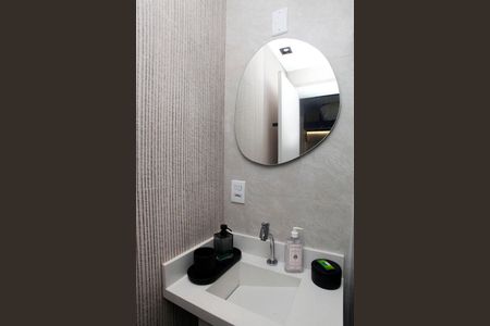 Banheiro de kitnet/studio para alugar com 1 quarto, 30m² em Centro Histórico, Porto Alegre