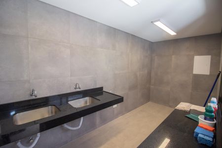 Apartamento à venda com 302m², 4 quartos e 3 vagas Apartamento à venda com 302m², 4 quartos e 3 vagasÁrea de Serviço