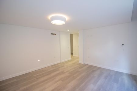 Apartamento à venda com 302m², 4 quartos e 3 vagas Apartamento à venda com 302m², 4 quartos e 3 vagasSuíte 1