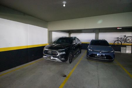 Apartamento à venda com 302m², 4 quartos e 3 vagas Apartamento à venda com 302m², 4 quartos e 3 vagasGaragem