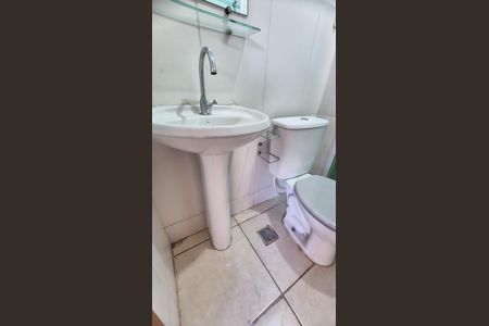 Apartamento à venda com 45m², 2 quartos e 1 vaga Apartamento à venda com 45m², 2 quartos e 1 vagaBanheiro