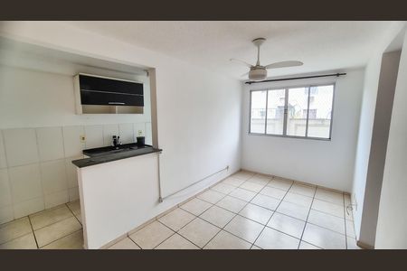 Sala de apartamento à venda com 2 quartos, 45m² em Vigário Geral, Rio de Janeiro