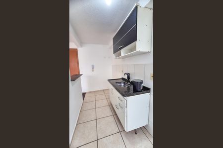 Cozinha de apartamento à venda com 2 quartos, 45m² em Vigário Geral, Rio de Janeiro
