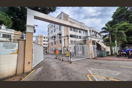 Fachada de apartamento à venda com 2 quartos, 45m² em Vigário Geral, Rio de Janeiro