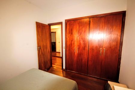 Apartamento à venda com 315m², 4 quartos e 4 vagasQuarto 2