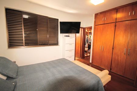 Apartamento à venda com 315m², 4 quartos e 4 vagasSuíte