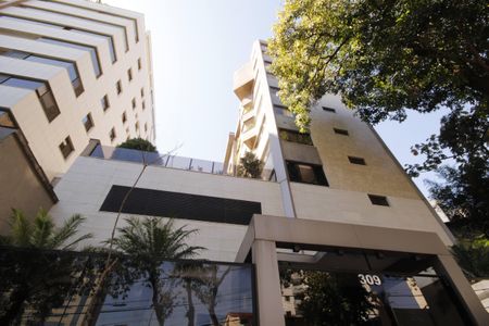 Apartamento à venda com 315m², 4 quartos e 4 vagasFachada