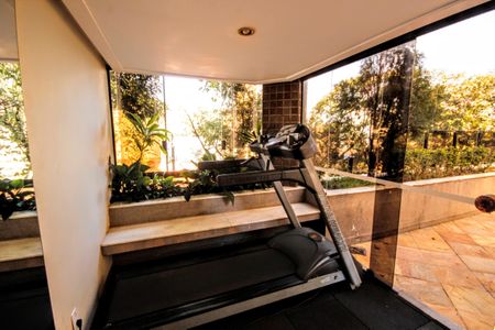 Apartamento à venda com 315m², 4 quartos e 4 vagasAcademia