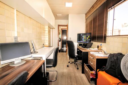 Escritório de apartamento à venda com 4 quartos, 315m² em Santo Antônio, Belo Horizonte