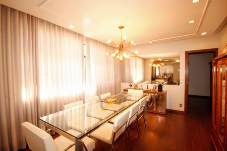 Sala de apartamento à venda com 4 quartos, 315m² em Santo Antônio, Belo Horizonte