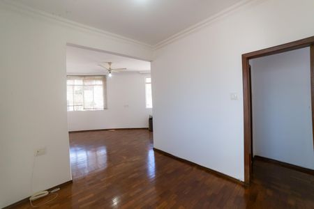 Sala 1 de apartamento à venda com 4 quartos, 200m² em Carmo, Belo Horizonte