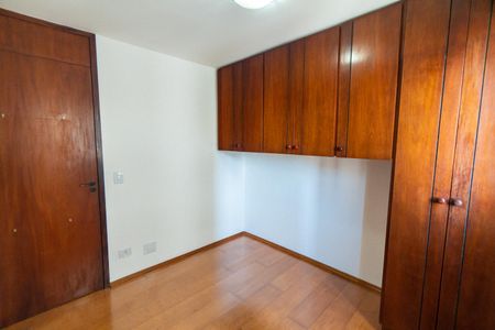 Apartamento à venda com 64m², 2 quartos e 1 vagaQuarto 2