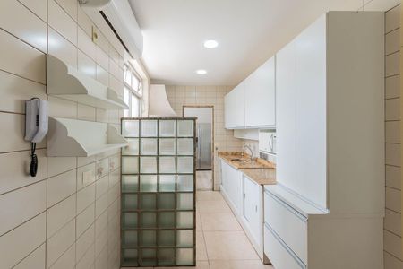 Apartamento à venda com 128m², 3 quartos e 2 vagasCozinha