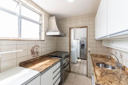 Apartamento à venda com 128m², 3 quartos e 2 vagasCozinha