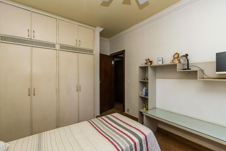 Casa à venda com 680m², 4 quartos e 6 vagasQuarto 3