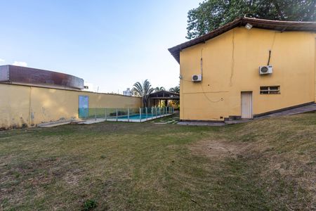 Casa à venda com 680m², 4 quartos e 6 vagasQuintal