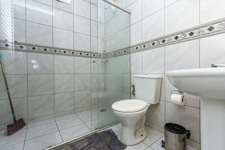 Casa à venda com 680m², 4 quartos e 6 vagasBanheiro Social 3