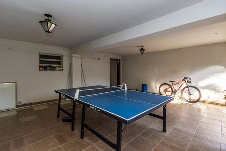 Casa à venda com 680m², 4 quartos e 6 vagasÁrea comum