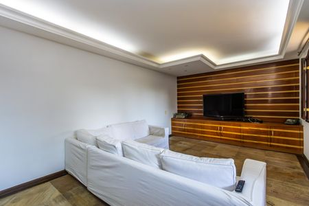 Sala 1 de casa à venda com 4 quartos, 680m² em São Luiz, Belo Horizonte