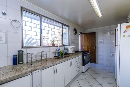 Casa à venda com 680m², 4 quartos e 6 vagasCozinha