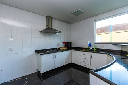 Casa à venda com 680m², 4 quartos e 6 vagasÁrea gourmet