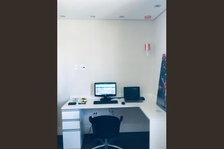 Apartamento à venda com 75m², 2 quartos e 2 vagas Apartamento à venda com 75m², 2 quartos e 2 vagasEscritório