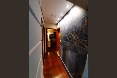 Apartamento à venda com 75m², 2 quartos e 2 vagas Apartamento à venda com 75m², 2 quartos e 2 vagasCorredor