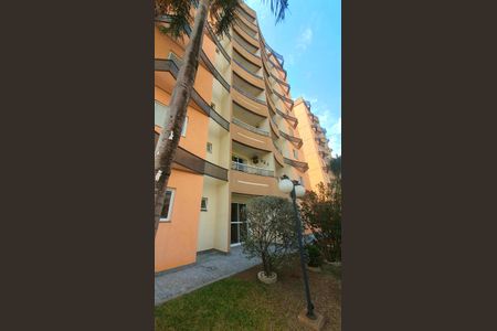 Apartamento para alugar com 94m², 3 quartos e 1 vaga Apartamento para alugar com 94m², 3 quartos e 1 vagaFachada