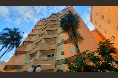 Apartamento para alugar com 94m², 3 quartos e 1 vaga Apartamento para alugar com 94m², 3 quartos e 1 vagaFachada