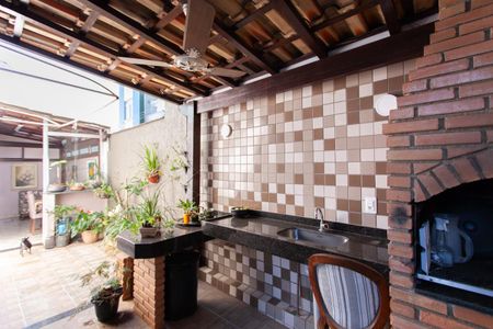 Apartamento à venda com 135m², 3 quartos e 1 vaga Apartamento à venda com 135m², 3 quartos e 1 vagaÁrea Privativa - Espaço Gourmet