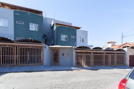 Apartamento à venda com 135m², 3 quartos e 1 vaga Apartamento à venda com 135m², 3 quartos e 1 vagaFachada