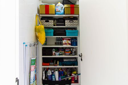 Apartamento à venda com 92m², 2 quartos e 2 vagas Apartamento à venda com 92m², 2 quartos e 2 vagasÁrea de Serviço