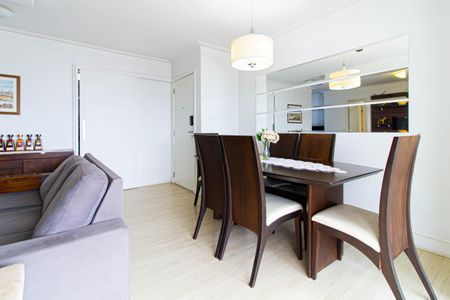 Apartamento à venda com 92m², 2 quartos e 2 vagas Apartamento à venda com 92m², 2 quartos e 2 vagasSala
