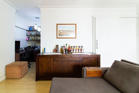 Apartamento à venda com 92m², 2 quartos e 2 vagas Apartamento à venda com 92m², 2 quartos e 2 vagasSala