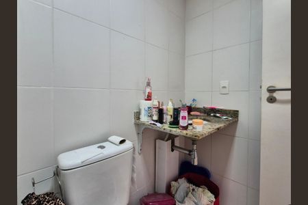 Apartamento à venda com 82m², 2 quartos e 1 vaga Apartamento à venda com 82m², 2 quartos e 1 vagaBanheiro da Suíte 2