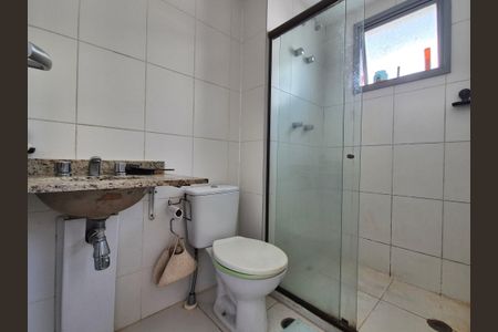 Apartamento à venda com 82m², 2 quartos e 1 vaga Apartamento à venda com 82m², 2 quartos e 1 vagaBanheiro da Suíte 1