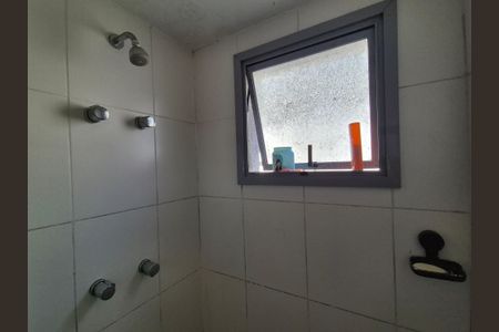 Apartamento à venda com 82m², 2 quartos e 1 vaga Apartamento à venda com 82m², 2 quartos e 1 vagaBanheiro da Suíte 1
