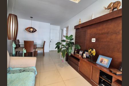 Apartamento à venda com 82m², 2 quartos e 1 vaga Apartamento à venda com 82m², 2 quartos e 1 vagaSala