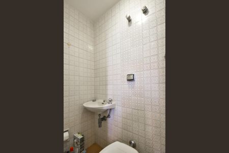 Apartamento à venda com 178m², 3 quartos e 2 vagasBanheiro de Serviço