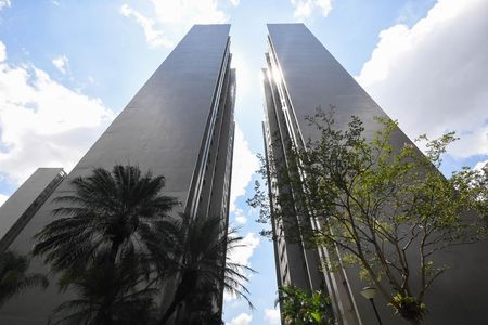 Apartamento à venda com 178m², 3 quartos e 2 vagas Apartamento à venda com 178m², 3 quartos e 2 vagasFachada