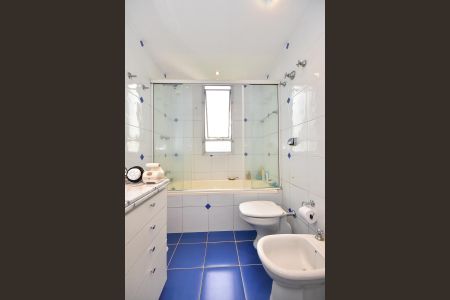 Apartamento à venda com 178m², 3 quartos e 2 vagasBanheiro Suíte 