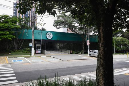 Apartamento à venda com 178m², 3 quartos e 2 vagas Apartamento à venda com 178m², 3 quartos e 2 vagasShopping Portal