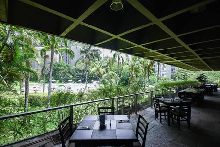 Apartamento à venda com 178m², 3 quartos e 2 vagas Apartamento à venda com 178m², 3 quartos e 2 vagasRestaurante