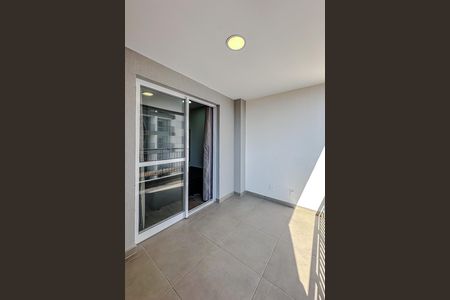 Studio para alugar com 27m², 1 quarto e sem vaga Studio para alugar com 27m², 1 quarto e sem vagaVaranda