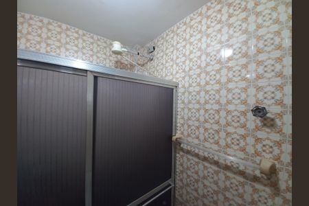 Banheiro de apartamento para alugar com 1 quarto, 32m² em Centro, São Vicente