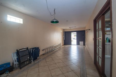 Casa à venda com 260m², 3 quartos e 3 vagas Casa à venda com 260m², 3 quartos e 3 vagasGaragem