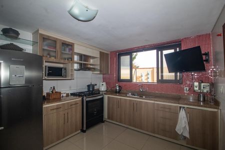 Casa à venda com 260m², 3 quartos e 3 vagas Casa à venda com 260m², 3 quartos e 3 vagasCozinha